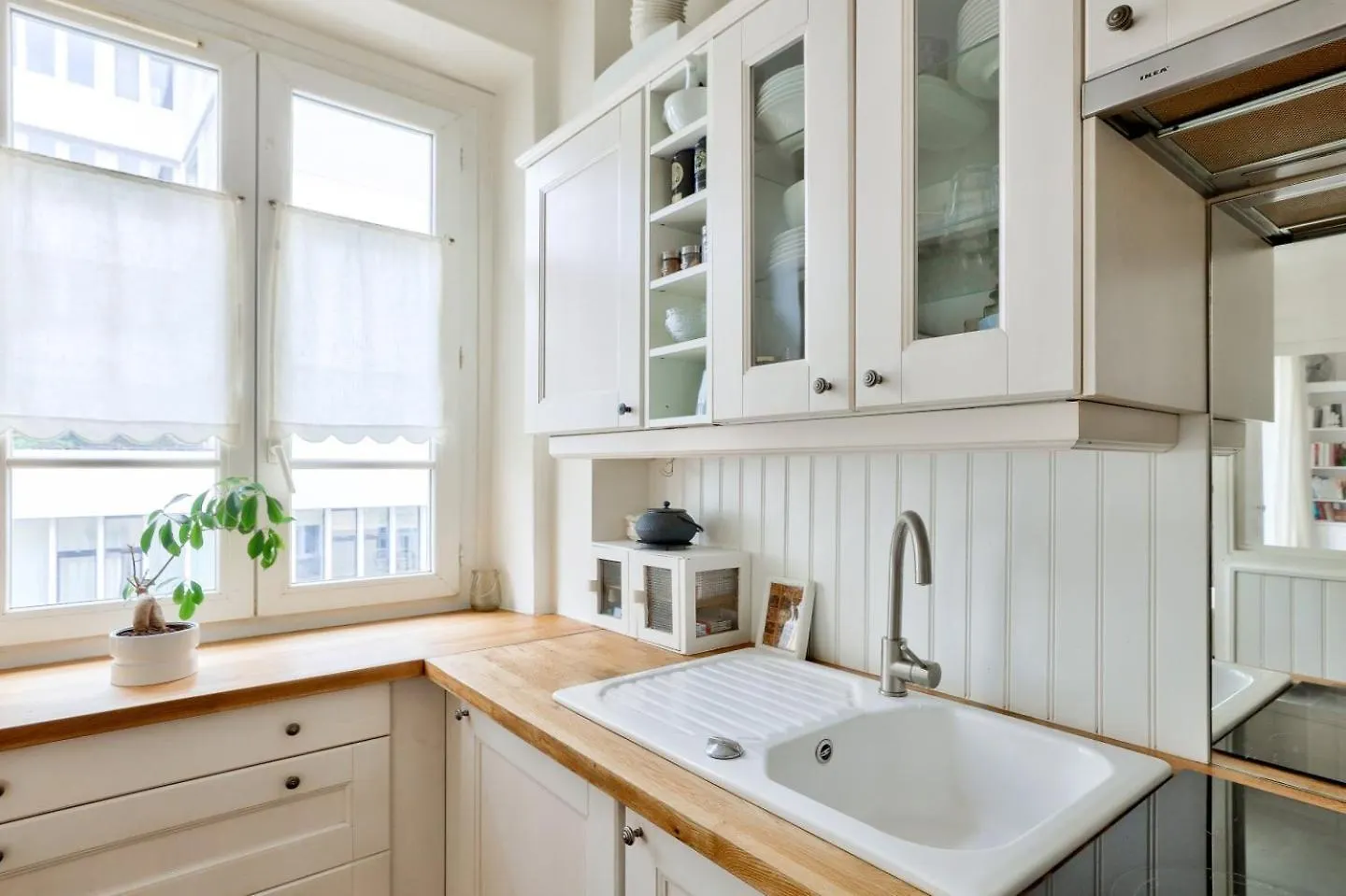 Stunning Parisian 1Br Flat Near Sacre-Coeur Apartment France